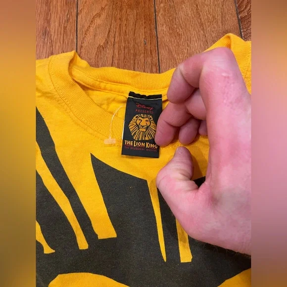 Disney The Lion King The Broadway Musical Mens T-Shirt Shirt Size XL - Picture 3 of 11